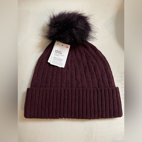NWT Lululemon Women’s Cable Knit Pom Beanie Cassis Maroon Color - Picture 4 of 7